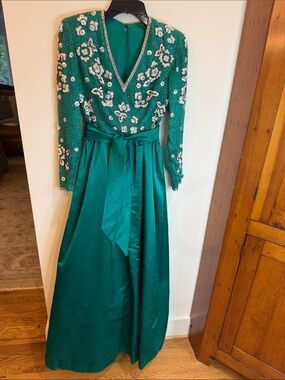 60s VTG Victoria Royal Ltd Emerald Green Silk Hand Beaded V-Neck Evening Gown, 4
